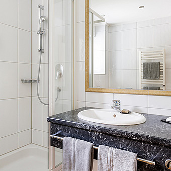 Badezimmer in einem Apartment.